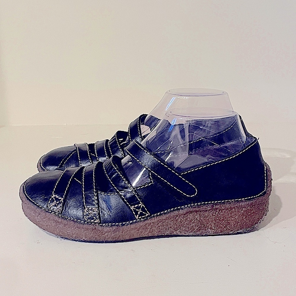 Groundhog women's 8 dark navy comfort clog sandals leather orthopedic shoes